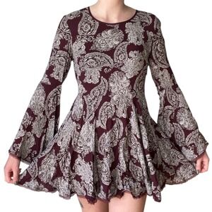 URBN Paisley Print Bell Sleeve‎ Boho Mini Dress Burgundy White